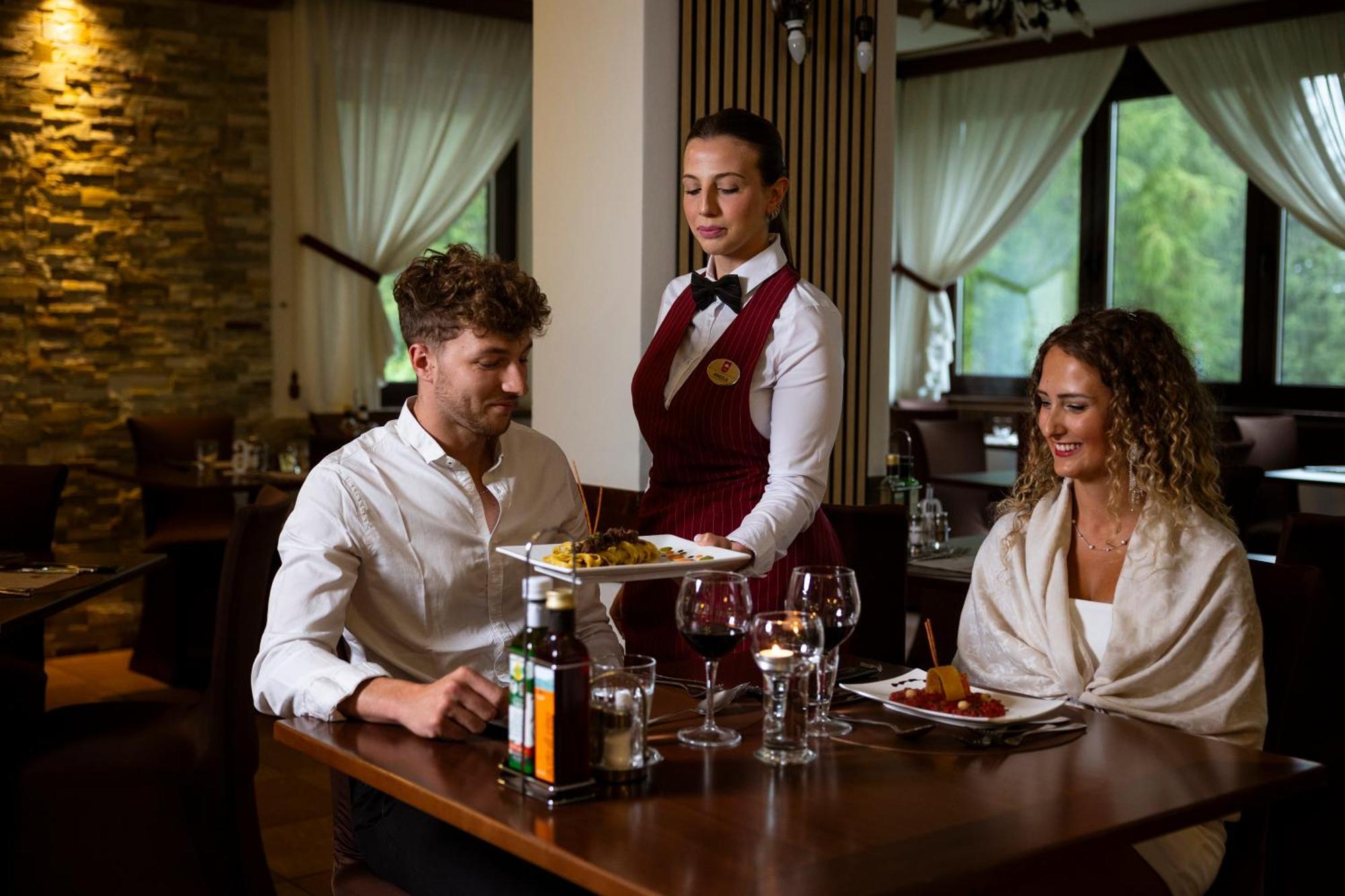 Hotel Derby Фолгарида Екстериор снимка