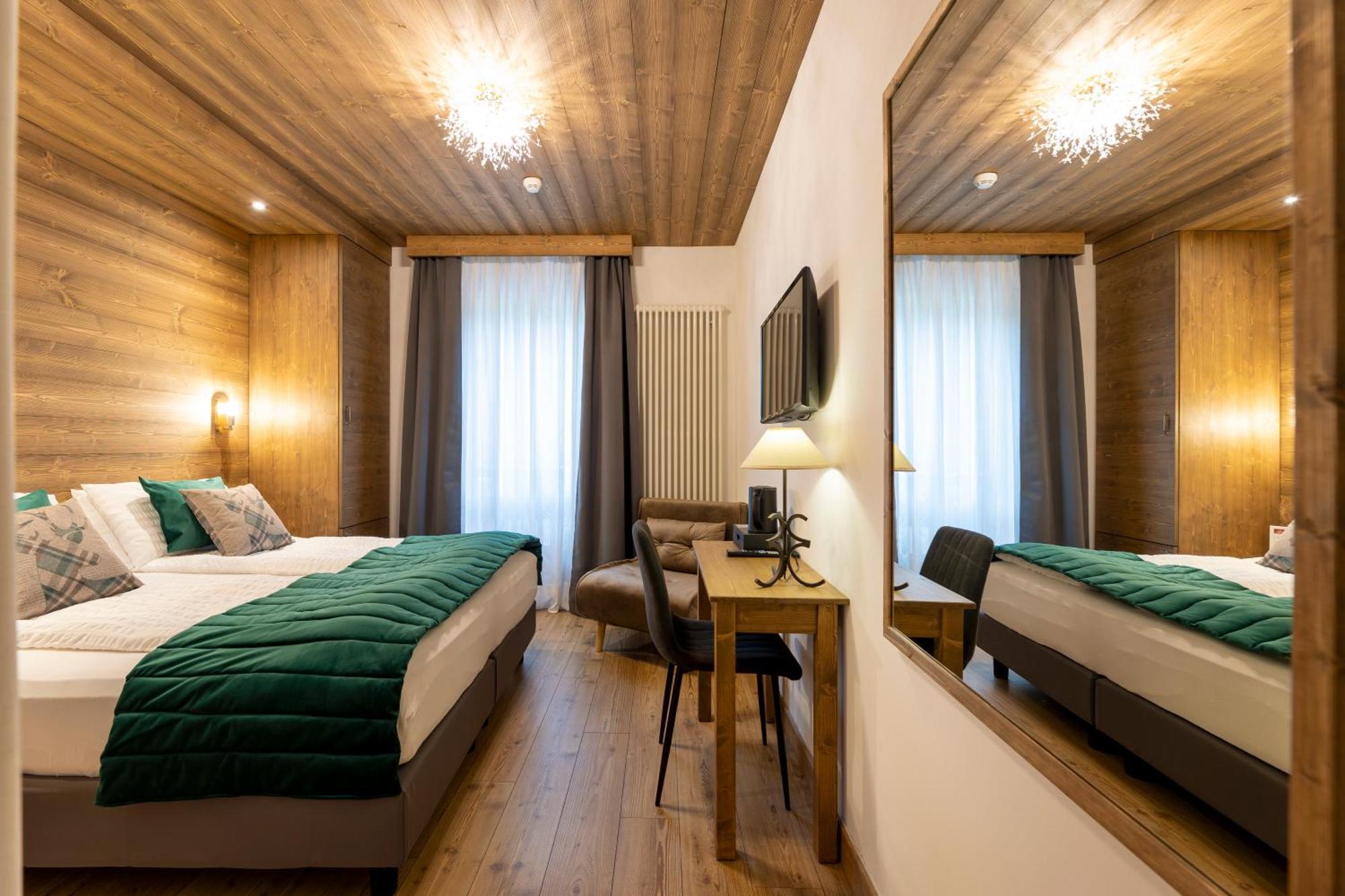 Hotel Derby Фолгарида Екстериор снимка